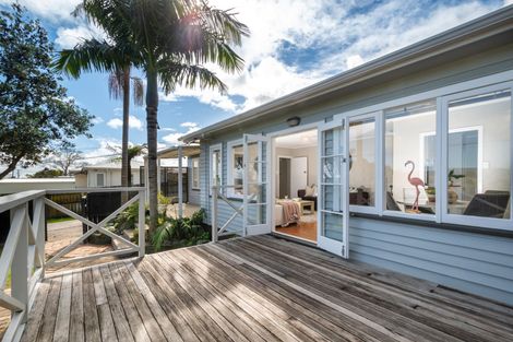 Photo of property in 82 Rosier Road, Glen Eden, Auckland, 0602