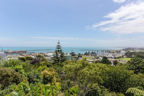 Photo of property in 4b Catherine Crescent, Moturoa, New Plymouth, 4310