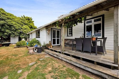 Photo of property in 68 Stanners Street, Eltham, 4322