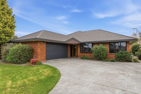 Photo of property in 12 Hatfield Place, Avonhead, Christchurch, 8042