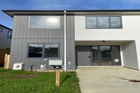 Photo of property in 20 Karoro Road, One Tree Point, 0118