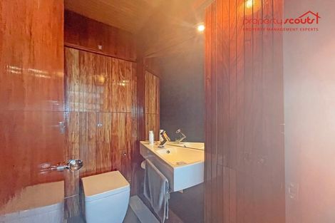 Photo of property in Seaview Apartments, 5/64 Milford Road, Milford, Auckland, 0620