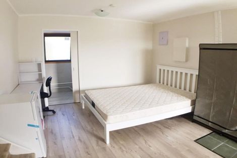 Photo of property in 3/165a Colwill Road, Massey, Auckland, 0614