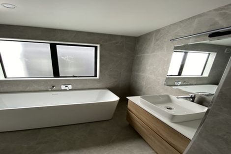 Photo of property in 36d Eastern Beach Road, Bucklands Beach, Auckland, 2012