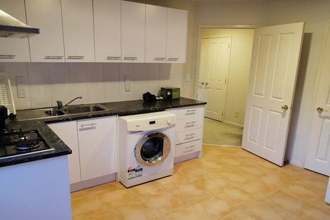 Photo of property in 19 Grammar School Road, Pakuranga, Auckland, 2010