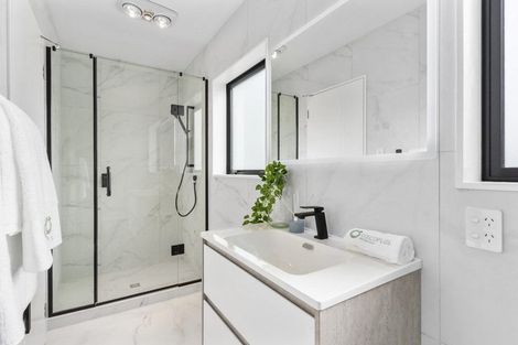 Photo of property in 44d Blakeborough Drive, Forrest Hill, Auckland, 0620