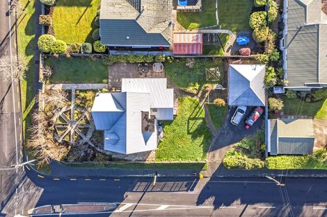 Photo of property in 2 Saint Martins Road, Saint Martins, Christchurch, 8022