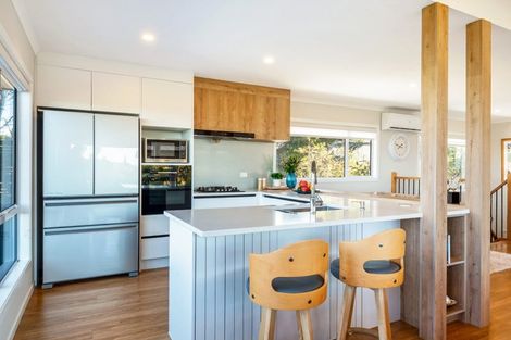Photo of property in 19 Aberdeen Road, Castor Bay, Auckland, 0620