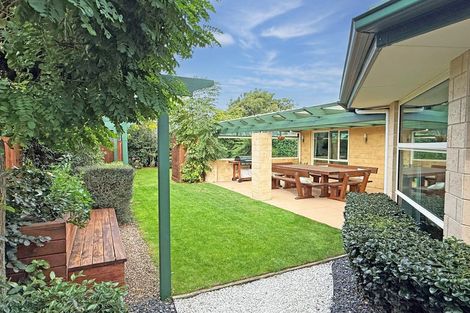 Photo of property in 15 Saddleback Green, Halswell, Christchurch, 8025