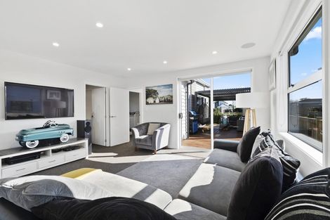 Photo of property in 30 Tawhiti Road, Pukekohe, 2120