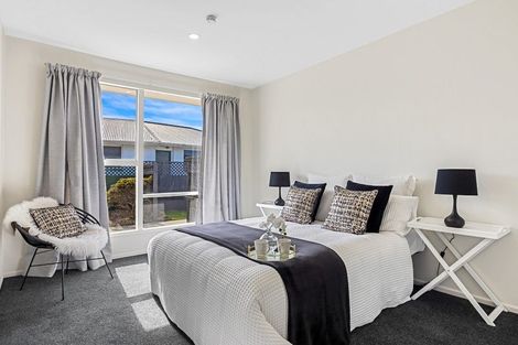 Photo of property in 2/18 Inwoods Road, Parklands, Christchurch, 8083