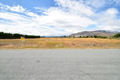 Photo of property in 3 Matukituki Crescent, Twizel, 7901