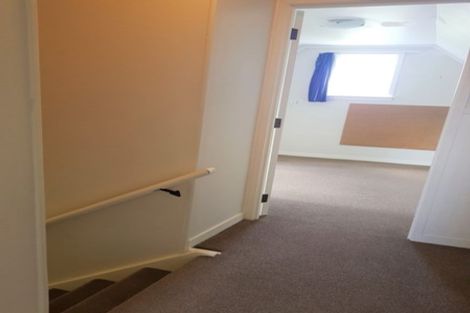 Photo of property in 13 Abbeygate Street, Birkdale, Auckland, 0626