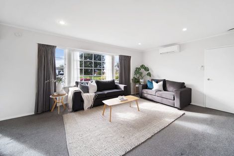 Photo of property in 71 Walworth Avenue, Pakuranga Heights, Auckland, 2010