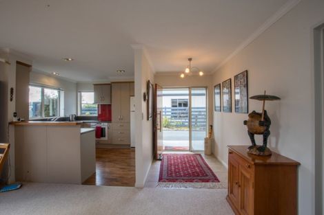 Photo of property in 12 Calder Place, Winton, 9720