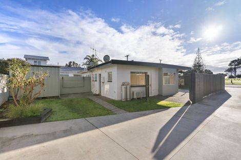 Photo of property in 511c Ocean Road, Whangamata, 3620