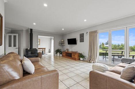 Photo of property in 76 Polson Hill Drive, Aokautere, Palmerston North, 4471
