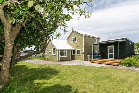 Photo of property in 409 Alexandra Street, Hastings, 4122