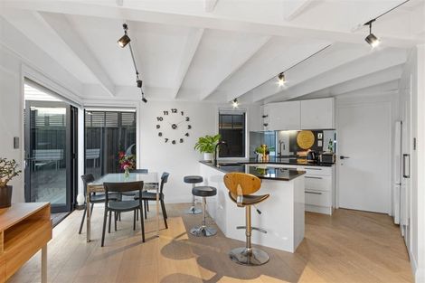 Photo of property in 2/36 Edgeware Road, St Albans, Christchurch, 8014