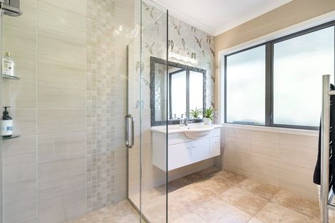 Photo of property in 7b Royal Heights, Glen Avon, New Plymouth, 4312