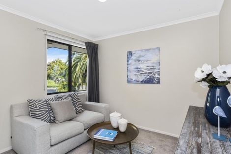 Photo of property in 15 Redhaven Place, Bethlehem, Tauranga, 3110