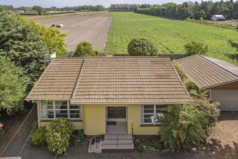Photo of property in 37 Mcsaveneys Road, Marshland, Christchurch, 8051