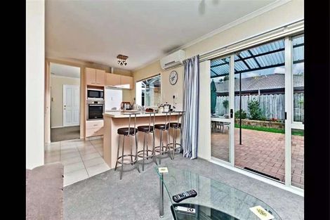 Photo of property in 4 Adelphi Place, Albany, Auckland, 0632