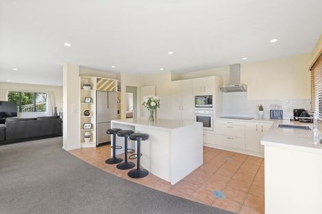 Photo of property in 2/60 Arran Road, Browns Bay, Auckland, 0630