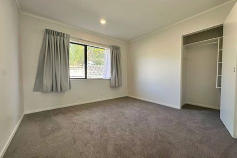 Photo of property in 39 Golfland Drive, Golflands, Auckland, 2013