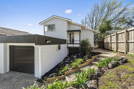 Photo of property in 2/3 Simon Ellice Drive, Bayview, Auckland, 0629