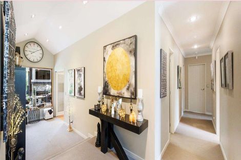 Photo of property in 7 Titirangi Drive, Fitzherbert, Palmerston North, 4471