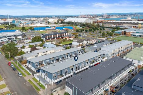 Photo of property in 40c Miro Street, Mount Maunganui, 3116