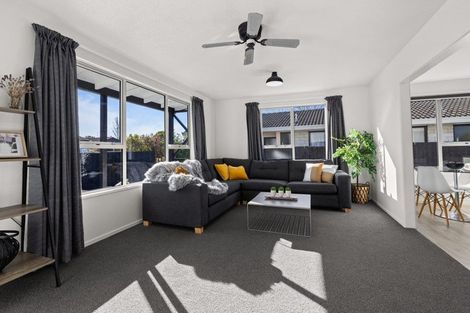 Photo of property in 12 Resolution Place, Bryndwr, Christchurch, 8053