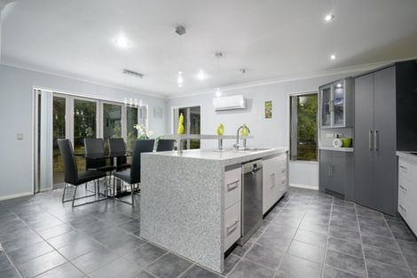 Photo of property in 5 Fantail Heights, Picton, 7220