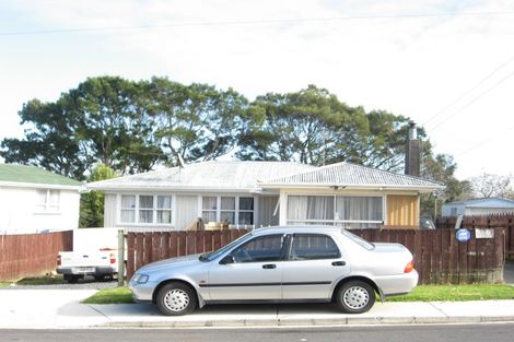 Photo of property in 15 Eddowes Street, Manurewa, Auckland, 2102