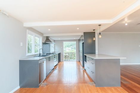 Photo of property in 94 Woodland Road, Johnsonville, Wellington, 6037