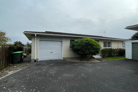 Photo of property in 4/50 Paynters Avenue, Strandon, New Plymouth, 4312