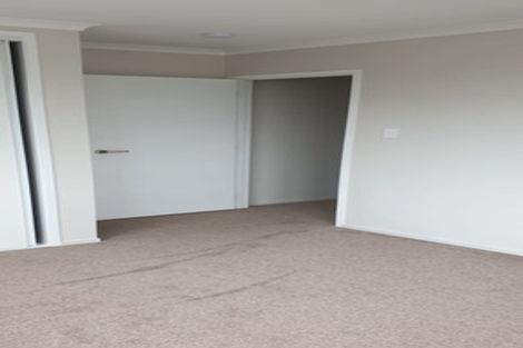Photo of property in 25 Pukewhero Rise, Westgate, Auckland, 0614