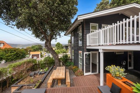 Photo of property in 2 Ludlam Street, Seatoun, Wellington, 6022