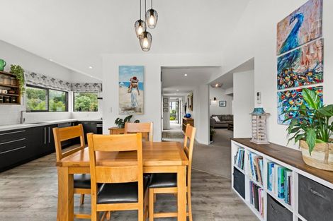 Photo of property in 120 Tauroa Road, Havelock North, 4130