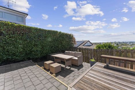 Photo of property in 74b Bradbury Road, Botany Downs, Auckland, 2010