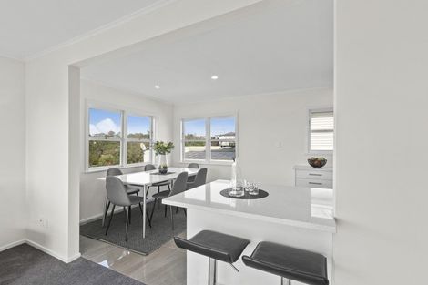 Photo of property in 1/57 Coronation Road, Hillcrest, Auckland, 0627