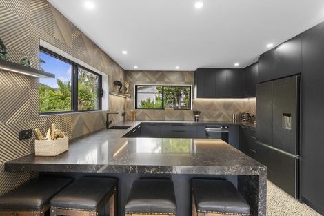 Photo of property in 127 Bethells Road, Waitakere, 0781
