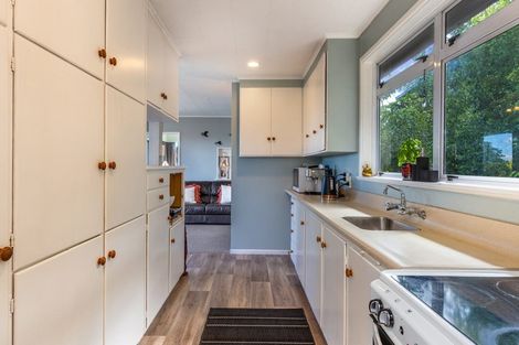 Photo of property in 5 Weka Road, Waipahihi, Taupo, 3330