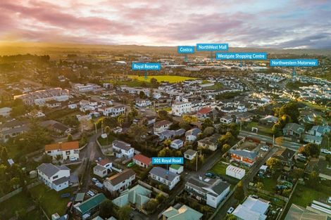 Photo of property in 101 Royal Road, Massey, Auckland, 0614
