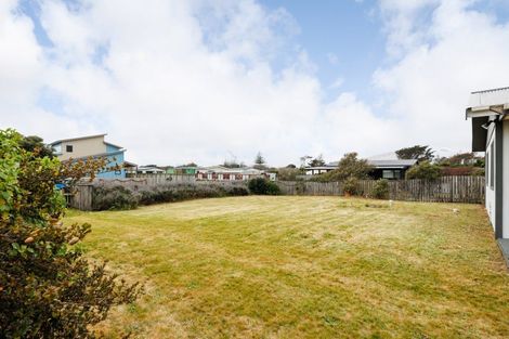 Photo of property in 14 Te Kiri Street, Himatangi Beach, Foxton, 4891
