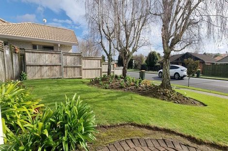 Photo of property in 118 Meadowland Drive, Somerville, Auckland, 2014