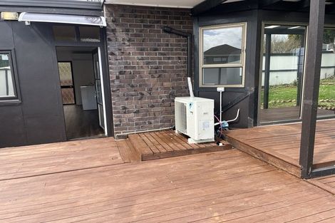 Photo of property in 1/24 Curacao Place, Half Moon Bay, Auckland, 2012