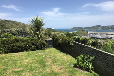 Photo of property in 46 Raukawa Street, Strathmore Park, Wellington, 6022