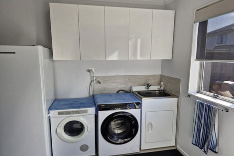 Photo of property in 64 Mettam Drive, Swanson, Auckland, 0614